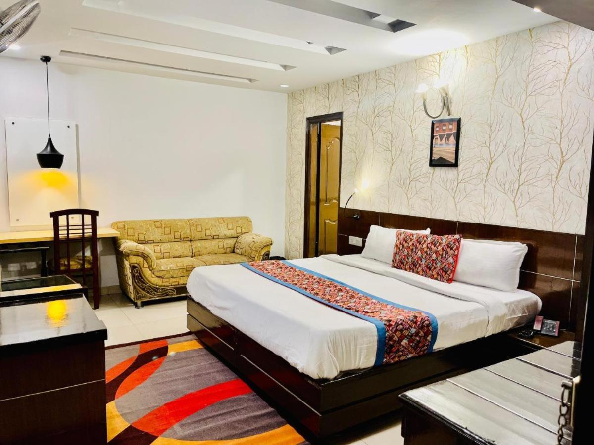Hotel Queens Tower Amritsar Exterior foto